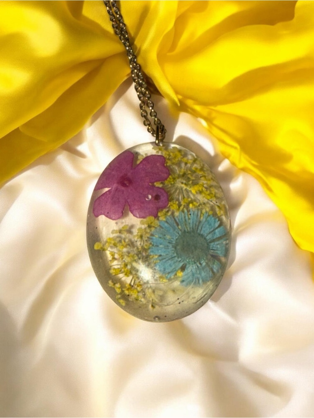 Handmade Pressed Flower Resin Oval Pendant Necklace